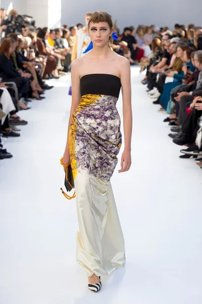Look 60
